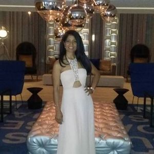 Meet your Posher, Hilda e.